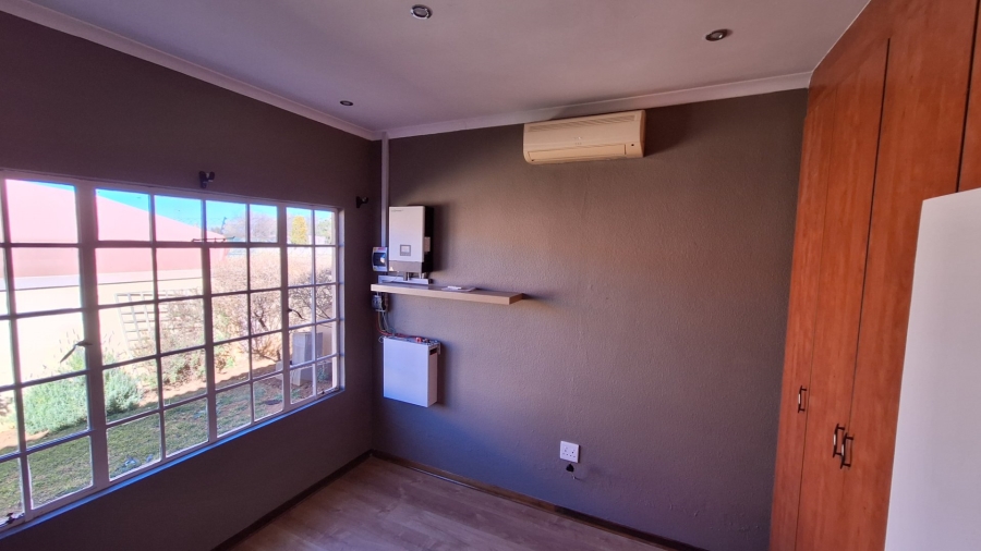 3 Bedroom Property for Sale in Baillie Park North West